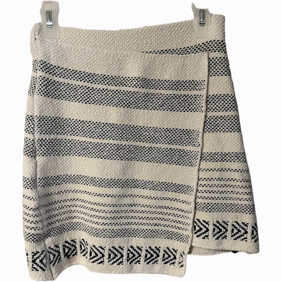 Zara Dresses & Skirts - A Zara Knit skirt in size small